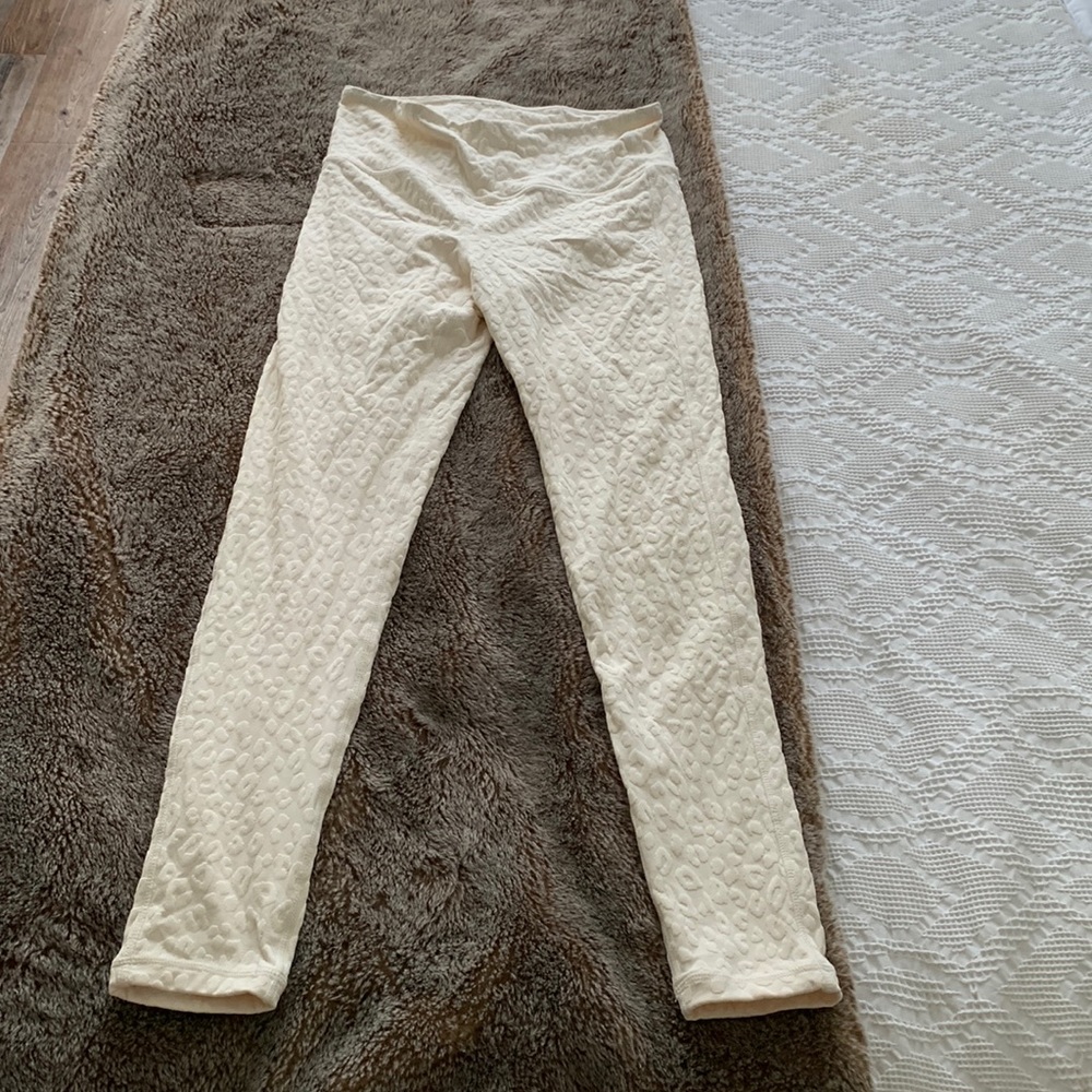 Cream leopard leggings
